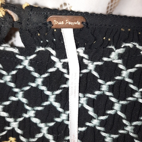 Free People Blouse/ Shirt!  💕😻 - Picture 5 of 6